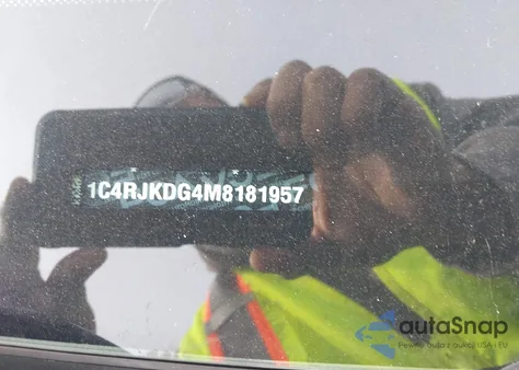 2021 Jeep Grand Cherokee L Overland 4X4 z USA, uszkodzony, nr VIN 1C4RJKDG4M8181957